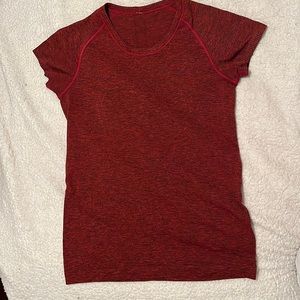 Swiftly tech T- Excellent used condition. Sz 8. Tag removed.